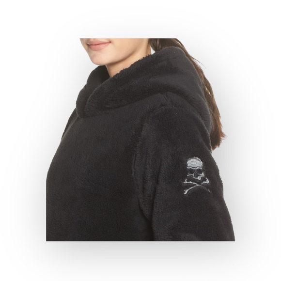 new SoulCycle ☻ Faux Shearling Reversible Mesh Skull Embroidered Pullover Hoodie - Picture 12 of 16